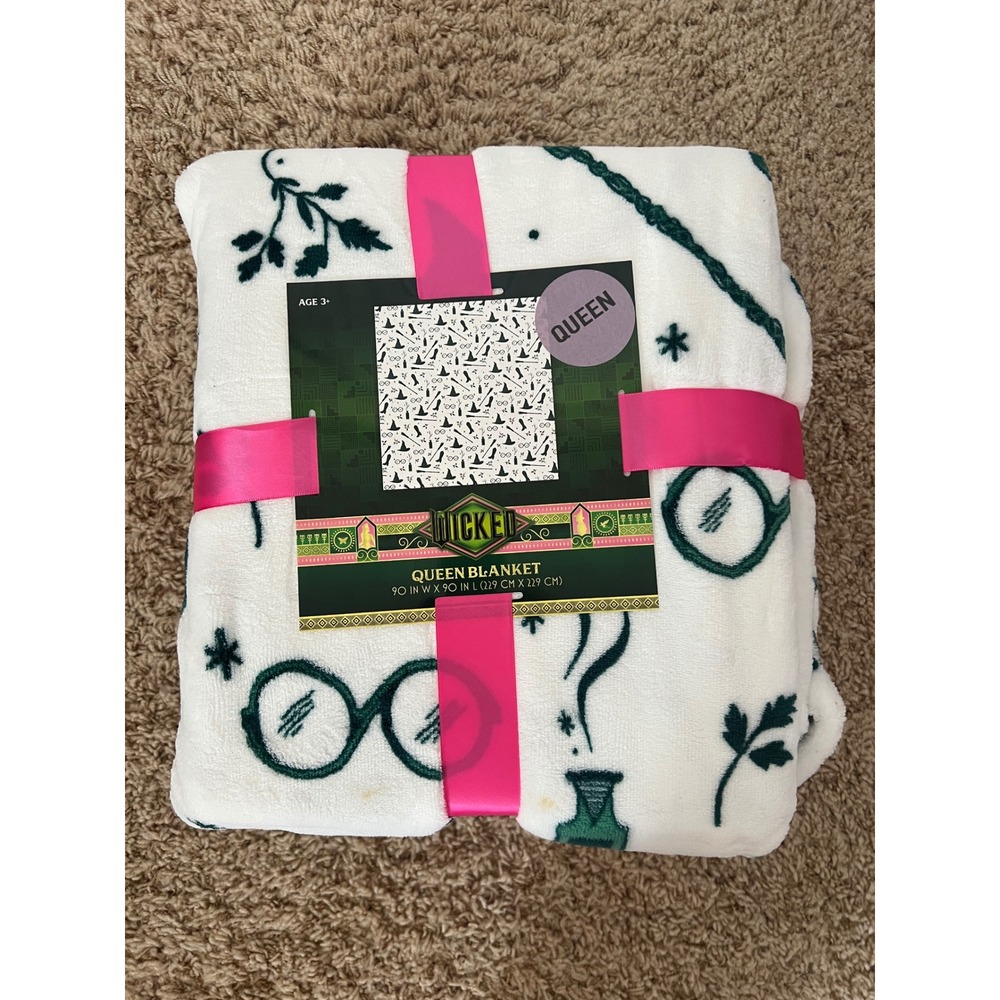 Wicked Movie Queen Blanket Franco White Green Witch Hat Glasses Potion 90x90 NEW